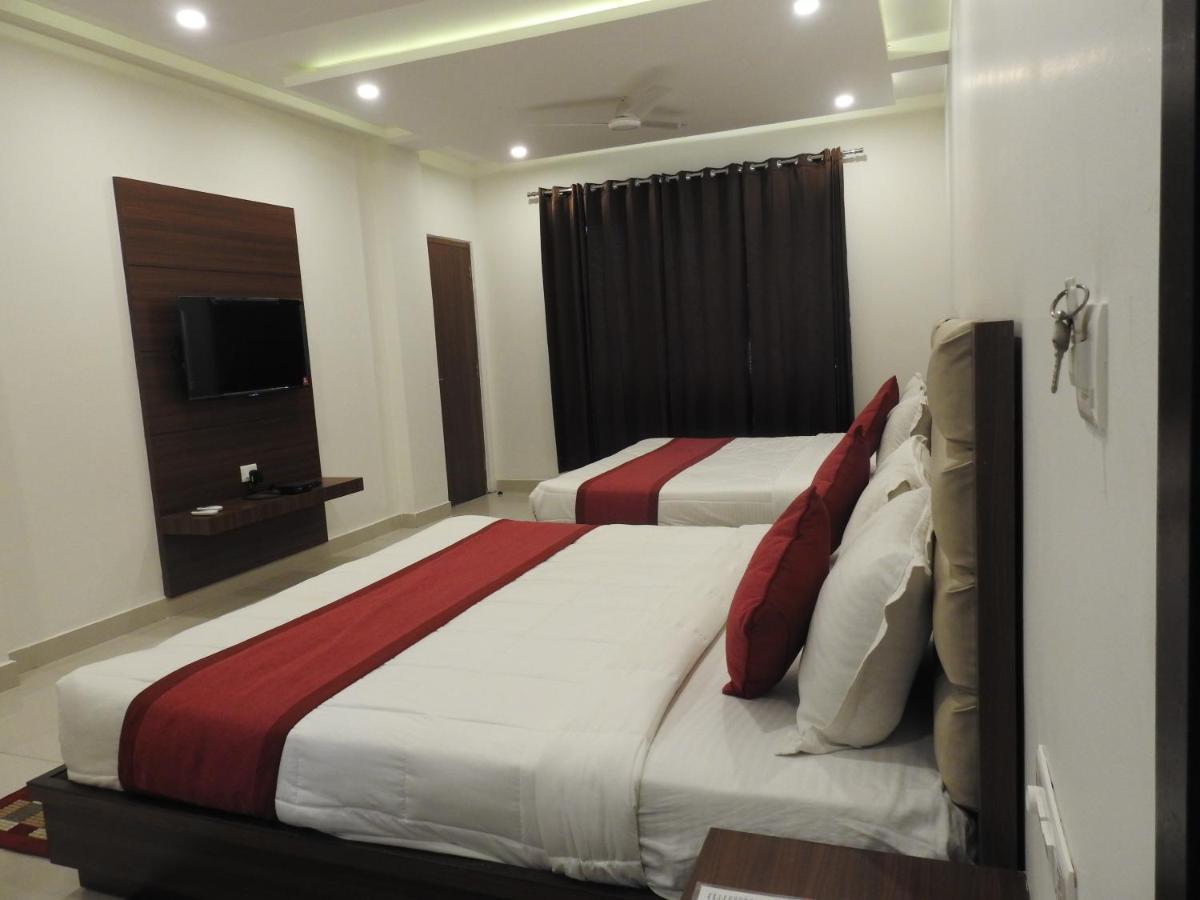 Hotel Aakash Residency Dehradun Exterior photo