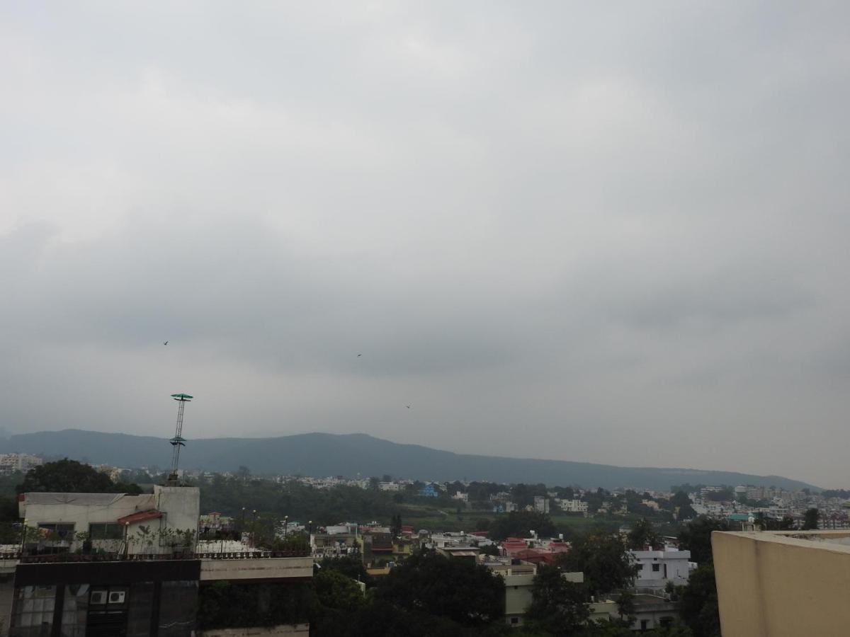Hotel Aakash Residency Dehradun Exterior photo