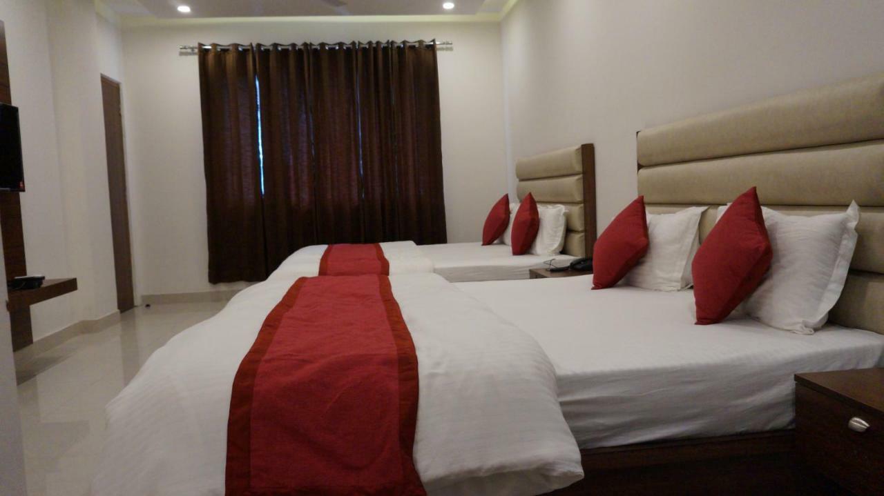 Hotel Aakash Residency Dehradun Exterior photo