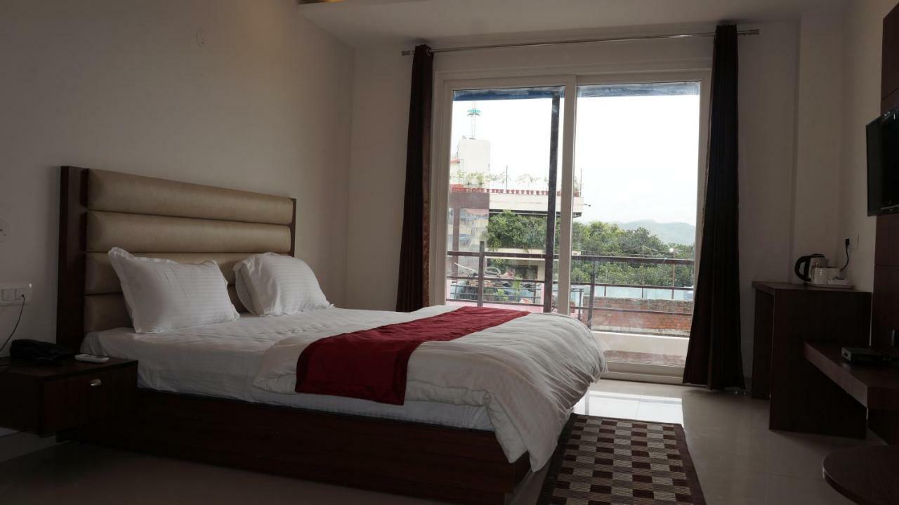 Hotel Aakash Residency Dehradun Exterior photo
