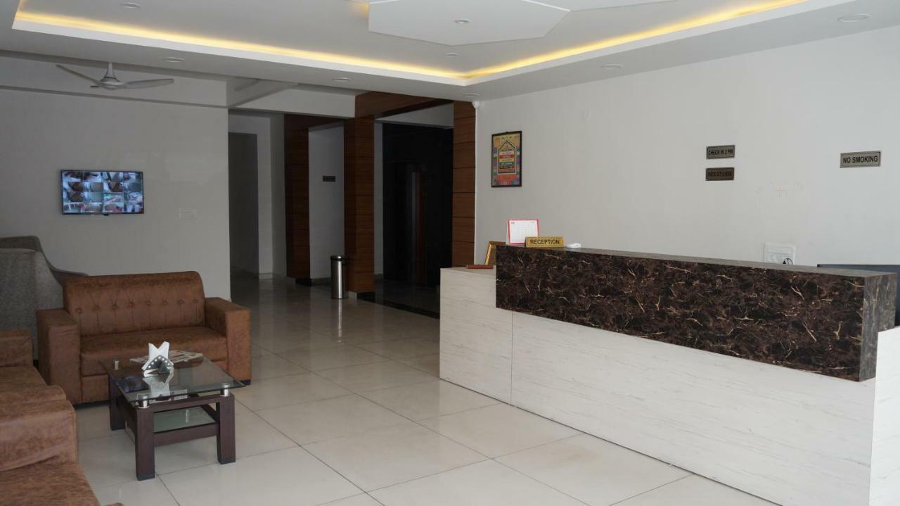 Hotel Aakash Residency Dehradun Exterior photo
